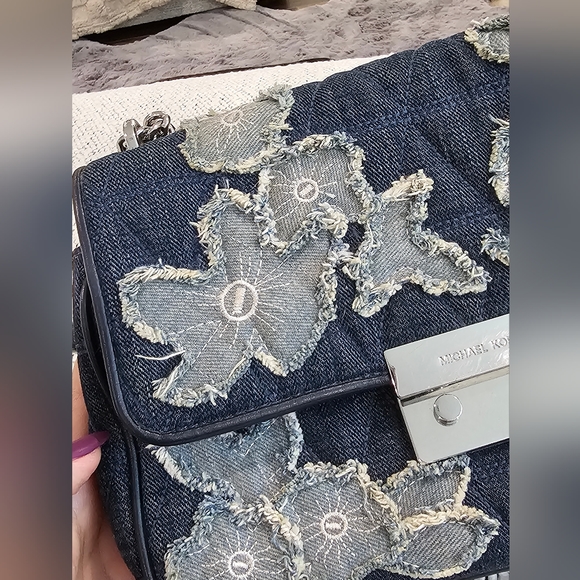 Michael Kors Large Sloan Denim Chain Bag - Picture 4 of 17